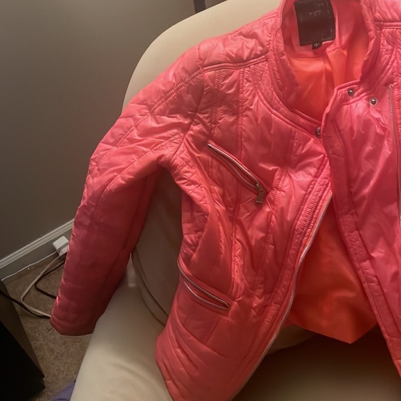 Guess light jacket. Mint condition. - Picture 4 of 8